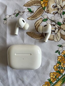 AirPods pro 2 gen - 3