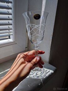 vypískované sklenice na víno - 3