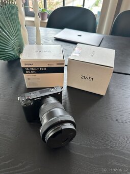 Sony ZV E1 Sigma 16-28mm fotoaparát - 3