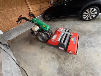 Zakladač trávníku Ferrari 340 - 3