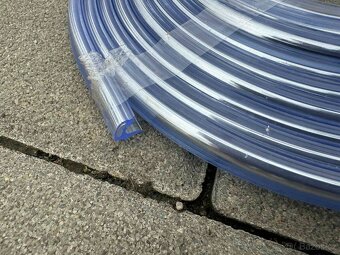 Lada Vaz, klínky do těsnících gum čelního a zadního okna - 3