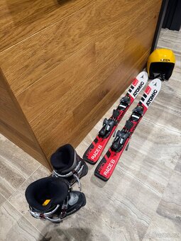 Atomic 90, lyžáky Technica 33, přilaba - dětský lyžařský set - 3