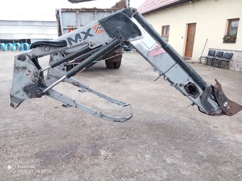 Prodám čelní nakladač MX T8s - 3