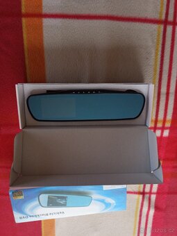 Kamera do auta na zrcátko - 3