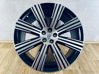 TOP kola Volvo XC90 R21 originál - 3