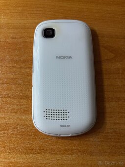 Nokia Asha 201 - 3