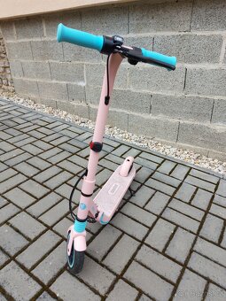 Elektrokoloběžka Ninebot eKickScooter ZING E8 - 3