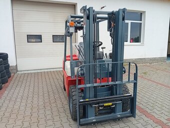Vysokozdvižný vozík 2.5T, 3.0m zdvih, DIESEL - 3