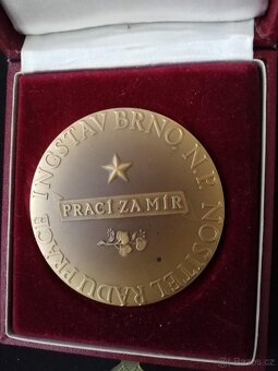 Medaile - "Za vzornou práci - Ingstav - 3