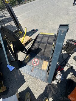 Hydraulická plošina pro invalidy 350 kg - 3