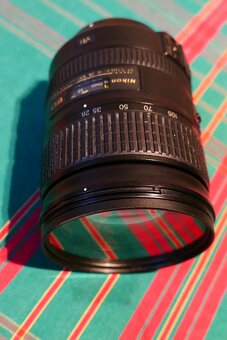 Nikon 28-300mm f/3.5-5.6 VR - 3