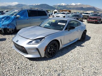 2025 Toyota GR 86 Premium 2.4L RWD Manual - 3