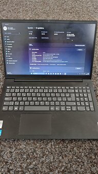 Notebook Lenovo V15 G3 IAP záruka do 23. 9. 2025
- 3