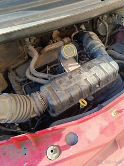 Ford transit 20di rok 2004 - 3