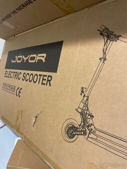 Nová elektrická koloběžka Joyor S10-SZ s dojezdem 85 km - 3