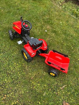 Šlapací traktor s vozíkem - 3
