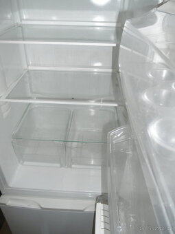 Lednice s mrazákem,značka:ROMO. - 3