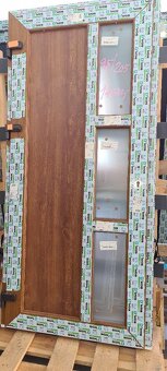 Dveře plastové vchodové - 3