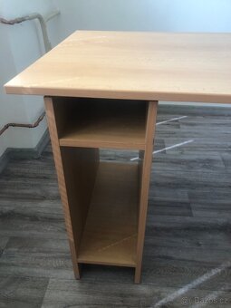 Menší psací stůl - 3