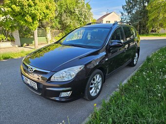 Hyundai i30 1.6i CW 130 km najeto - 3