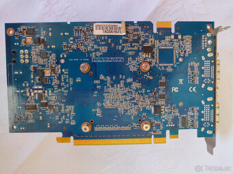 GeForce 8600 GTS - 3