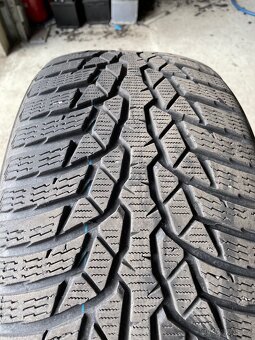 Nokia WR D4 225/45 R17 zimní - 3
