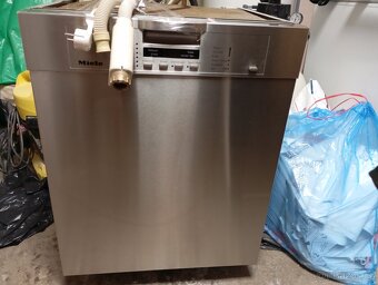 Myčka Miele G1222 SCI - 3
