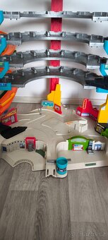 Hot Wheels Ultimátní mega garáž žralok - 3