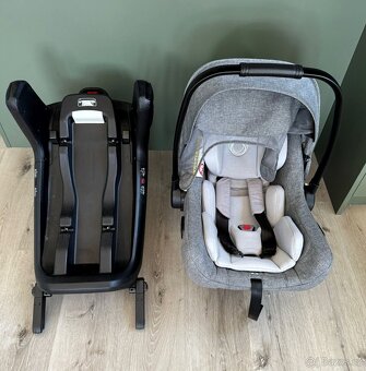 Bugaboo Turtle Air by Nuna Grey + Báze Isofix by Nuna - 3