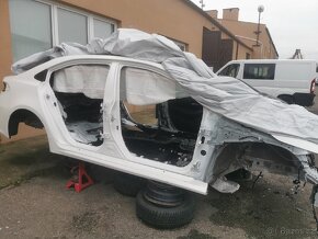 Toyota Corolla sedan E21 2019- - 3