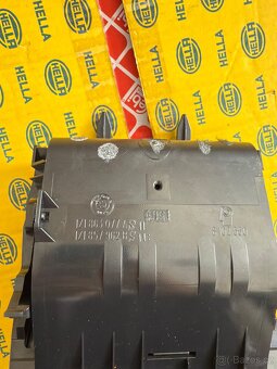 Přední popelník Octavia 2 s origo vzorem “karbon” - 3