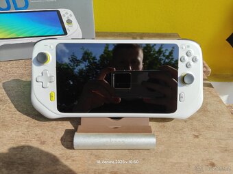 Logitech G Cloud handheld - 3