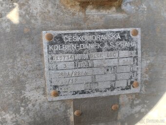 Prodám cirkulárku motor čkd 380v 3kw - 3