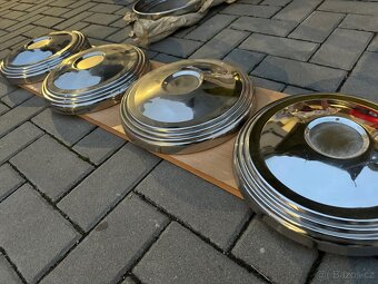 Volha Gaz 24, nové poklice - 3