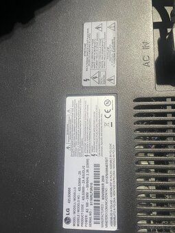 LG 42LG3000 LCD 106 cm - 3