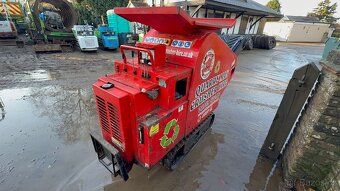 Drtička.Drtič suti betonu Red Rhino - 3