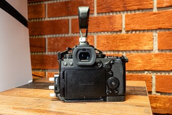Lumix S5IIX + SmallRig “Black Mamba” - 3