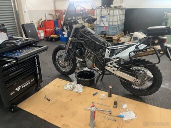 KTM 950 Adventure - 3