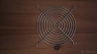 Mám takový ventilátor Revoltec 140.mm - 3