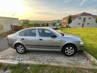 ŠKODA OCTAVIA 2 TOUR 1.6. MPI 2012 - 3