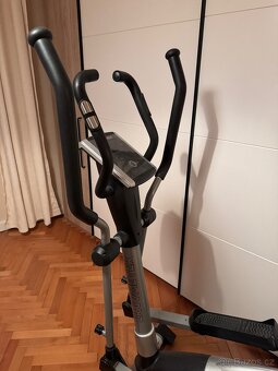 Insportline eliptický trenažer - 3