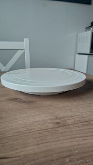 Otočný stojan na dort 3x - 3