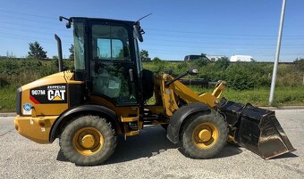 Na prodej: Kolový nakladač CAT 907M (2019) - 3