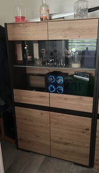 Komoda s podsvícenou vitrínou/máme 2ks - 3