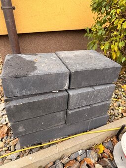 Presbeton Line Block černá - 3