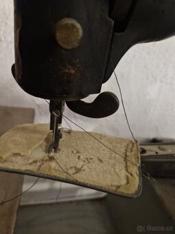 Ševcovský šicí stroj SINGER - 3