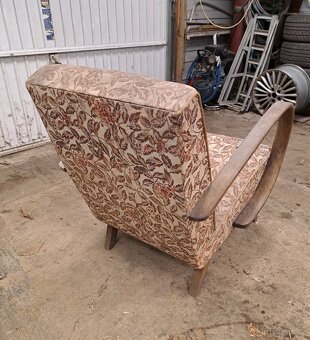 Křeslo Halabala k renovaci.K vyzvednutí v Žatci, 606 247 137 - 3