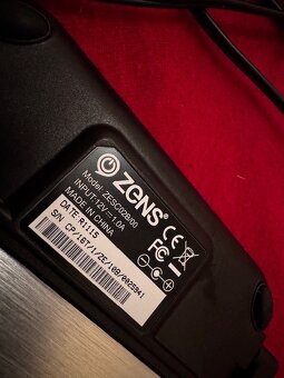 Indukční značková Qi nabíječka ZENS - 3