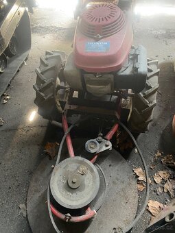 Bubnová sekačka s motorem honda - 3