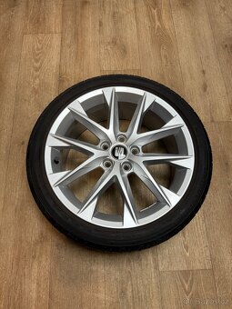 5x112 r18 original Seat - 3